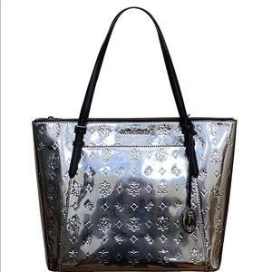 Michael Kors Large Ciara Tote in metallic silver